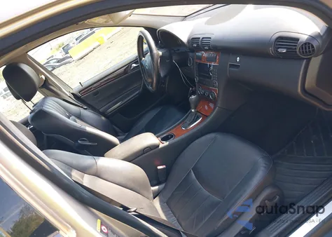 2006 Mercedes-Benz C 280 Luxury 4Matic из США, поврежденный, VIN WDBRF92H36F767441